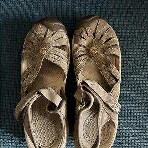 Women’s KEEN Rose Sandals-Like New